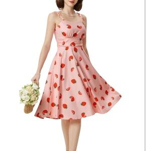 Bella Pogue Strawberry Dress Spaghetti Strap
Sun Dress with Pockets
S